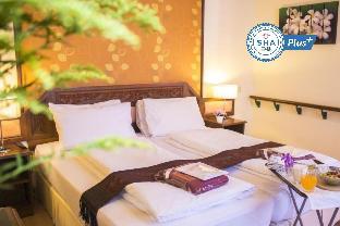 People Place Boutique in Town Hotel