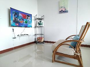 pool condo,opposite Train Station,near old city