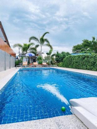 Pool Sawat Resort