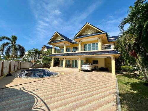 Pool Villa 4 bd Rawai Nai Harn