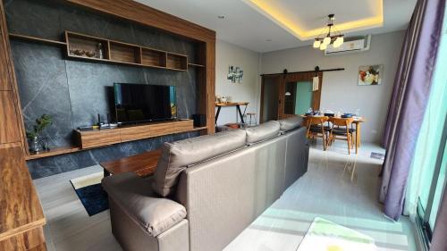 Pool Villa Chalong near TaEaid Big buddha Phuket