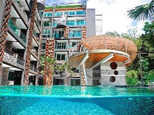 Poolview apartment w/Kitchen and big balcony (321)