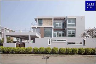 Poolvilla for 10 persons | 1min to Huahin beach