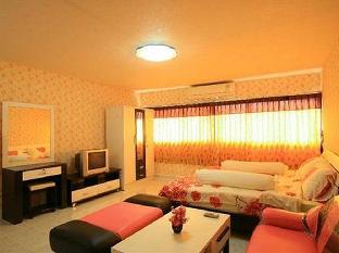 Deluxe at Popular Condo