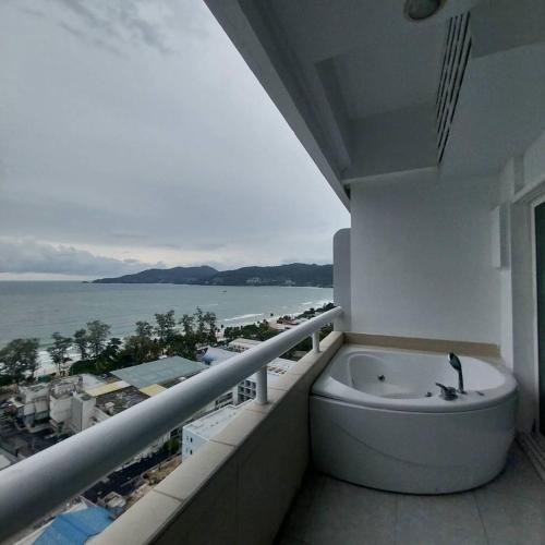 Private 2 Bedroom Seaview at Patong Phuket