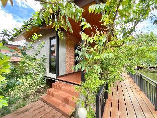 Private getaway in nature