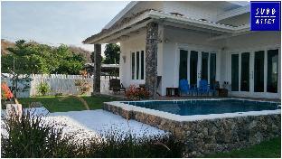 Private Poolvilla for 8 Persons | KhaoTao Huahin