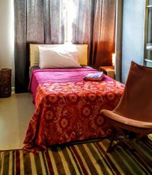 Private Room with WC - 1442 BKK Artist Residency