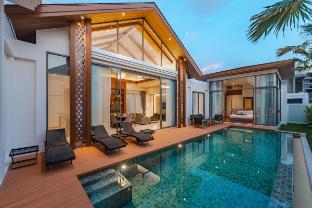 Quiet Glamour Oasis - 4BR Poolside Sanctuary V186