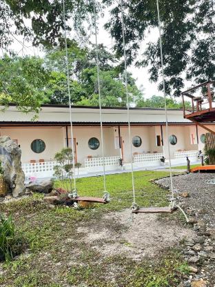 R. Ruea Resort