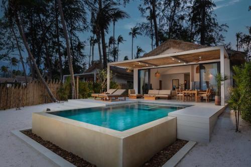 Rachel Villas - New Beachfront Luxury Private Pool