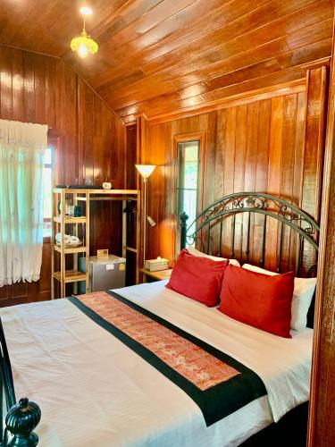 Rang Robin Farmstay with swimming pool