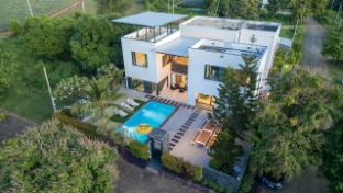 Relax Pool Villa in Pran Buri
