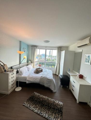 Residence apartment with the most beautiful pool in Hua Hin city, 350 meters from the beach