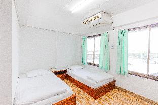 River Hotel The Budget