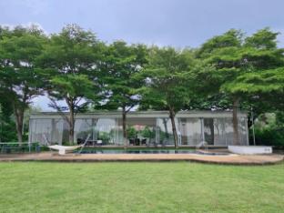 Riverlens poolvilla