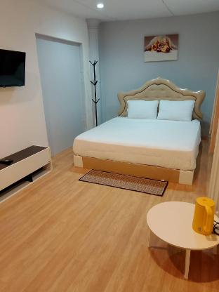 Room F2 - Follow Me ห้องพัก