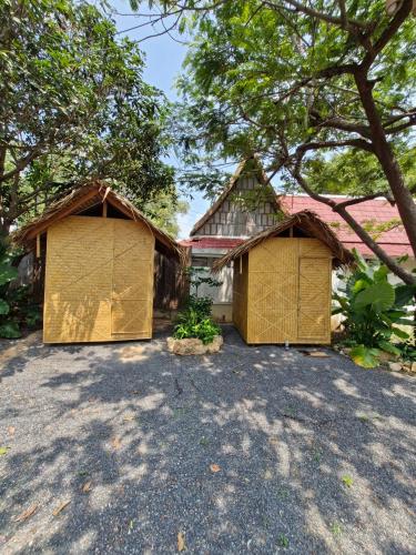 Samui Circus Studio and Ville - Hut Bungalow 1