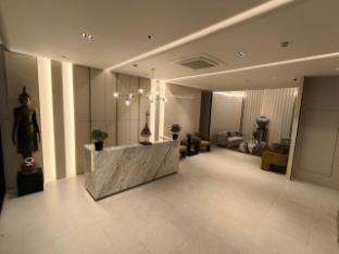 Sathorn 111 - 402