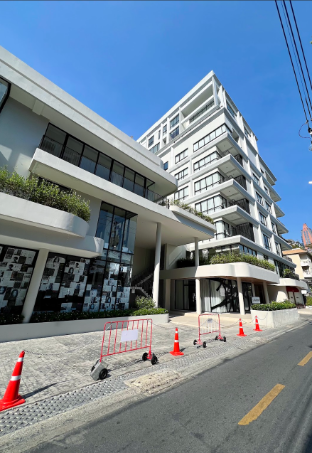 Sathorn111