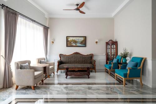 Sclass Penthouse Luxury 8-Bedrooms Center Old City