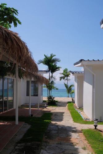 Sea Escapes Resort