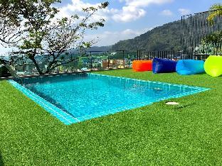 Sea Quest Hotel 10BR w/Rooftop Pool in Patong