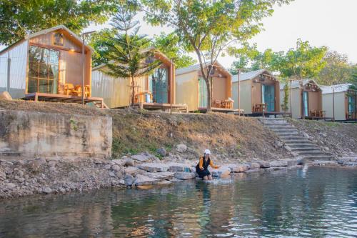 Season camp cha-om