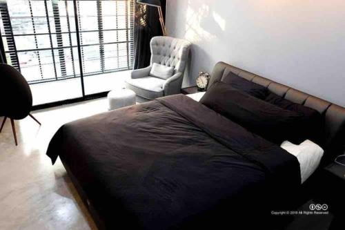 SelfCheckIn TownHome in Charoen Nakhorn 60 near BTS Iconsiam Asiatique and Chaophraya River Maximum