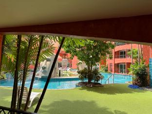 Seven Seas Condo with Pool Access by Som,