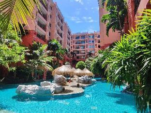 Seven Seas Resort Pool Access