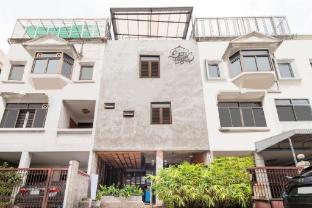 Siam Plug In Hostel
