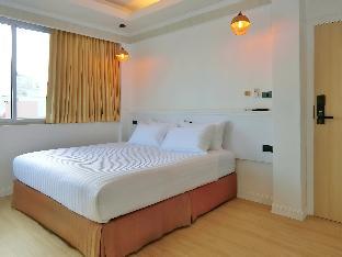 Sira Boutique - Newly renovated