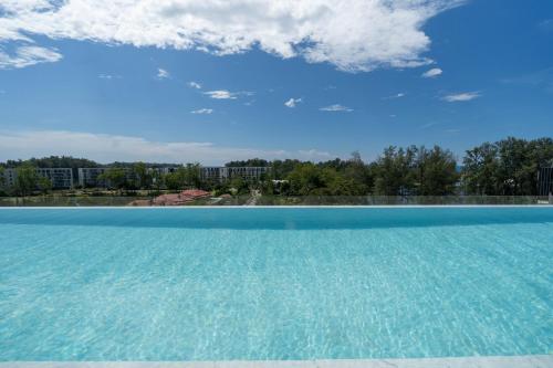 Skypark Laguna Garden View Bang Tao Beach