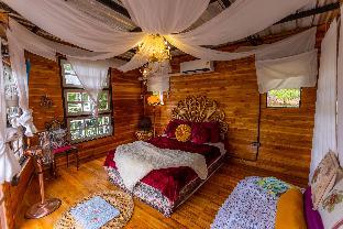 Somsee Tree House