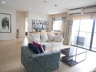 Spacious 3B3B  middle of City near Central Embassy