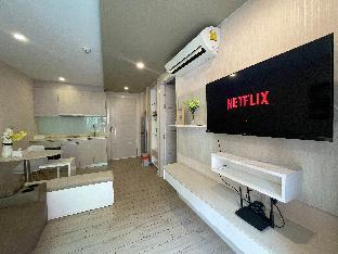Spacious Room with Sofa bed