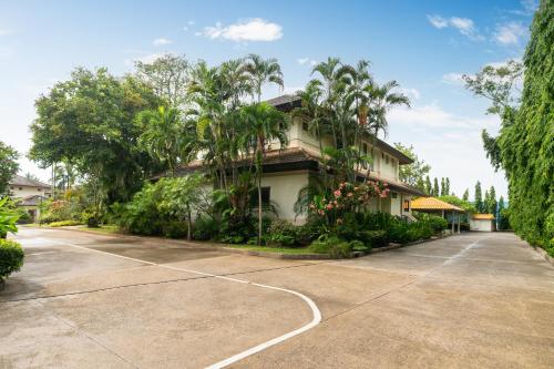 Spacious Townhouse at Laguna Lakeshore
