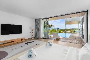 Sparkle 4 Bedroom Stylish Partial Ocean View Villa