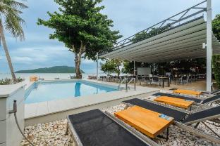 *Steps to Beach – 1BR w/ Seaview + Pool  C113