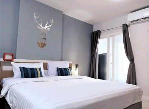 Studio 1 bed heart old town phuket convenience