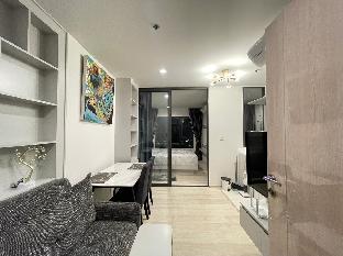Stunning 360 Views pool and luxury condo