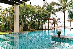 Stunning Beach front VILLA with Pool and Jacuzzi