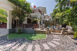 Stunning villa close to city centre