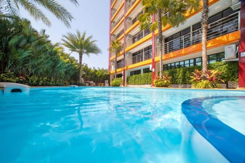 Stylish 1BR Condo near Nai Harn Beach
