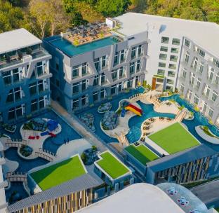 Stylish 1BR Loft Near Naiharn Beach Pool Gym C181