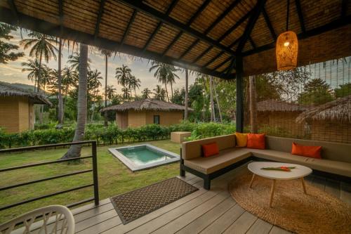 Suan Residence - Exotic and Contemporary Bungalows with Private Pool