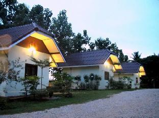 Suanlamyai Resort