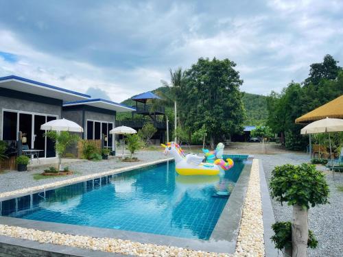 Sukcharoen Farm