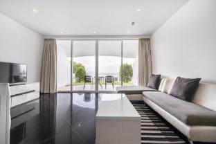 Sunset Beach &amp; Pool / 1 Bedroom